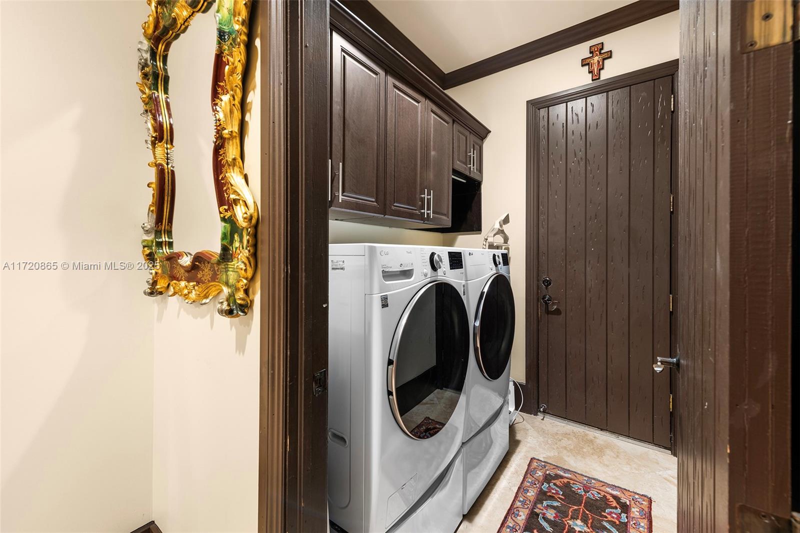 CANEROS OAK - Residential