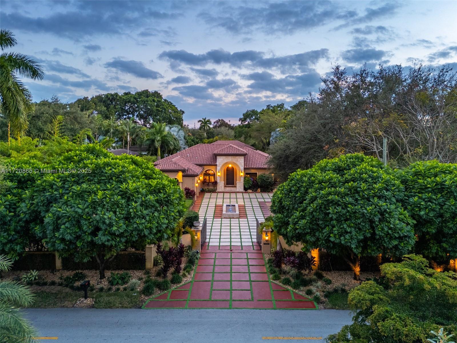 CANEROS OAK - Residential