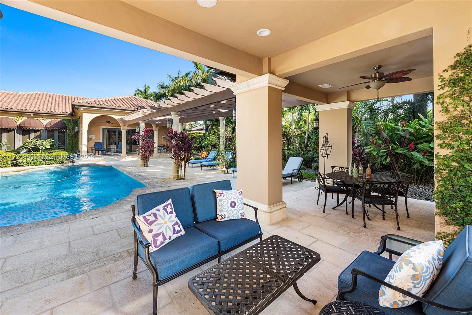 CANEROS OAK - Residential
