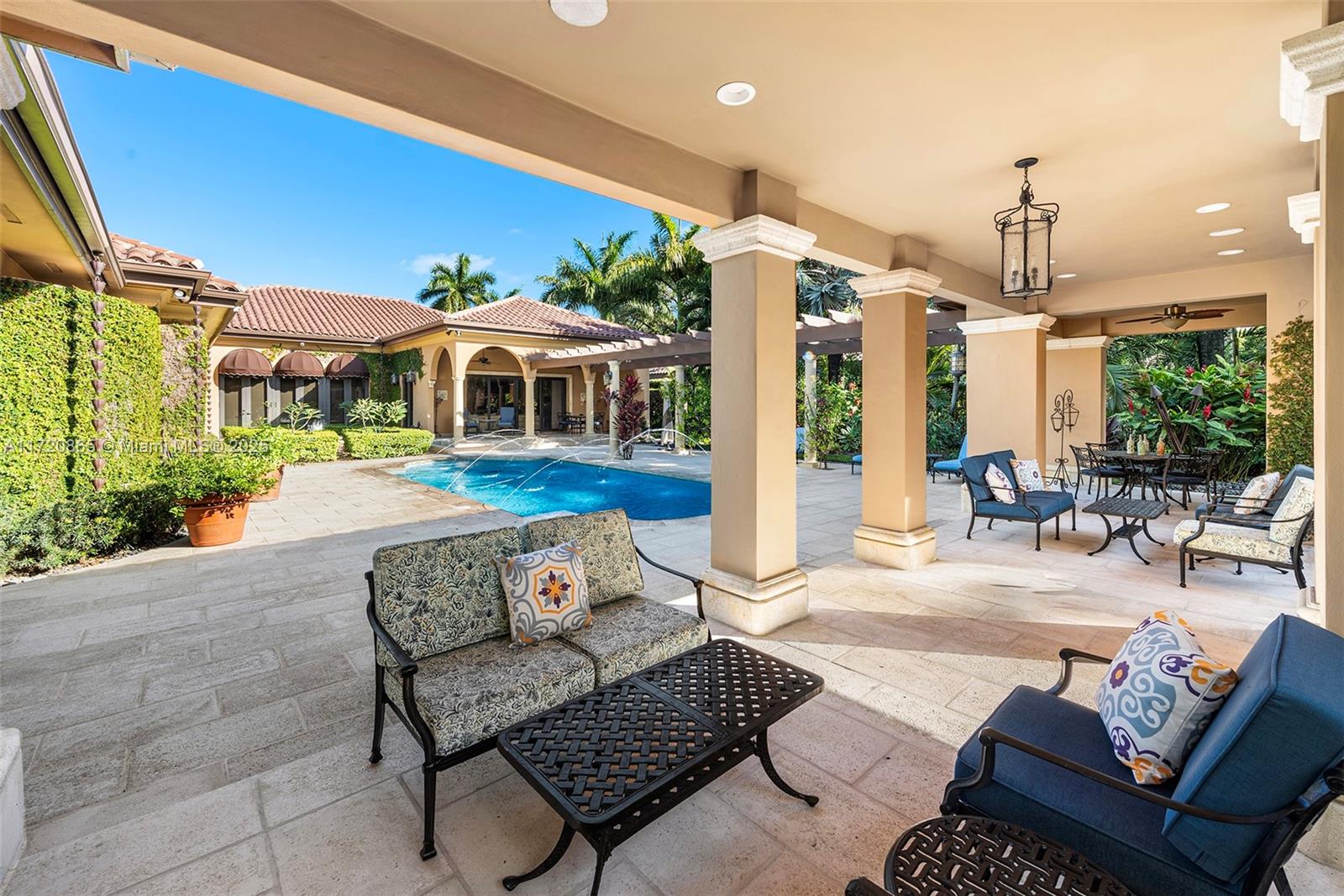 CANEROS OAK - Residential