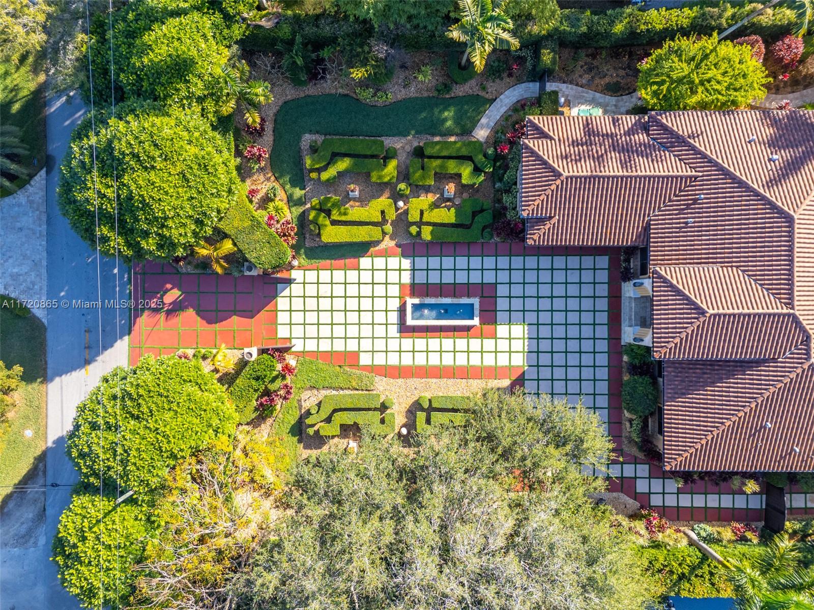 CANEROS OAK - Residential