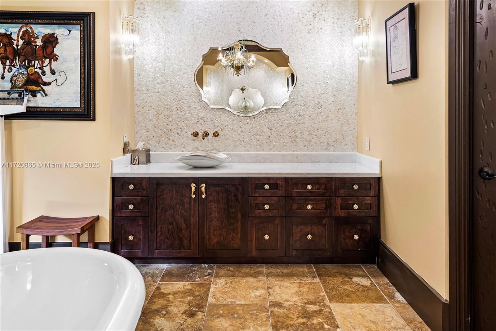 CANEROS OAK - Residential
