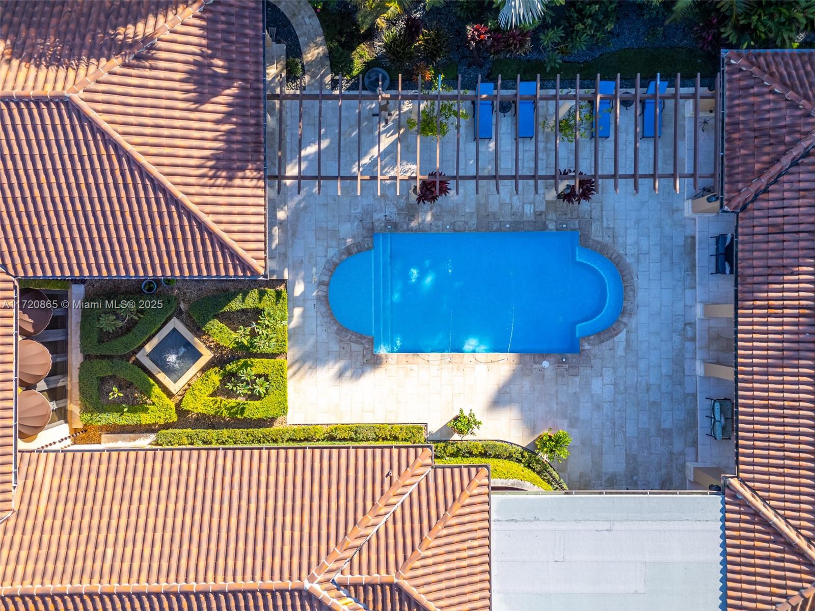 CANEROS OAK - Residential