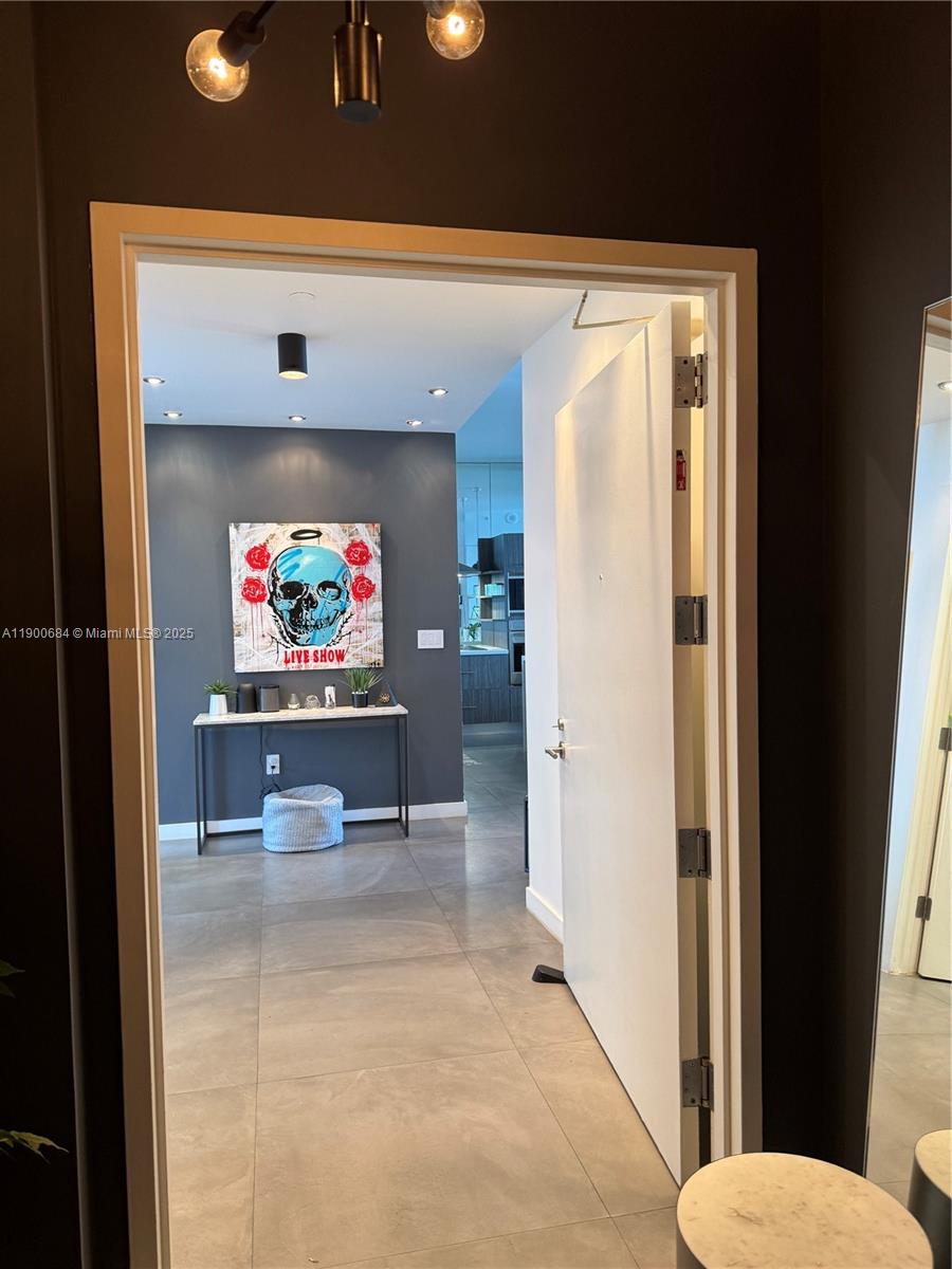 PARAMOUNT BAY CONDO - Residential Lease