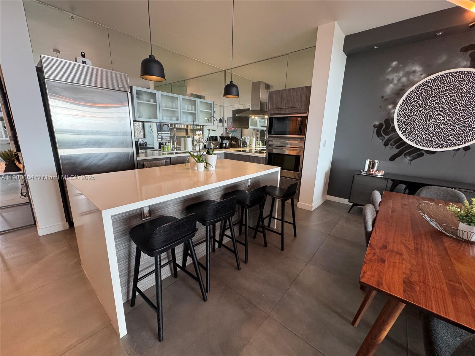 PARAMOUNT BAY CONDO - Residential Lease