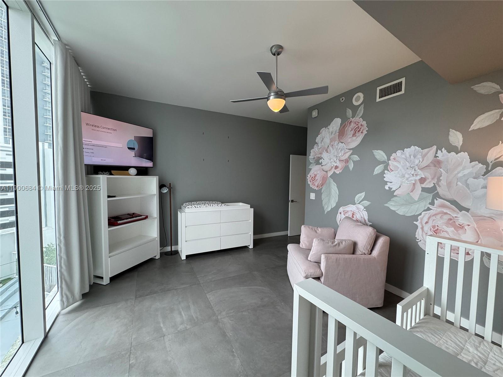 PARAMOUNT BAY CONDO - Residential Lease