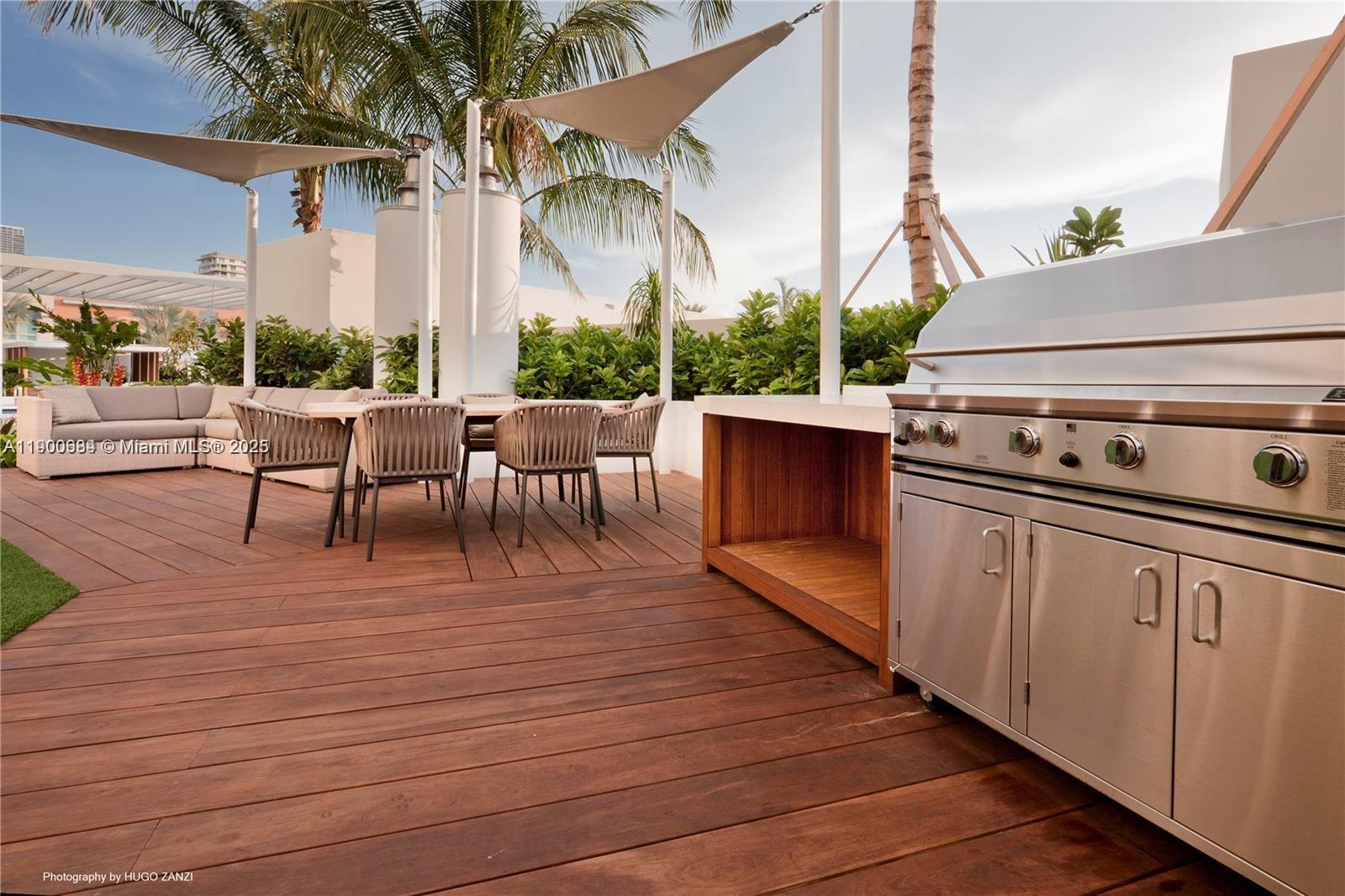 PARAMOUNT BAY CONDO - Residential Lease