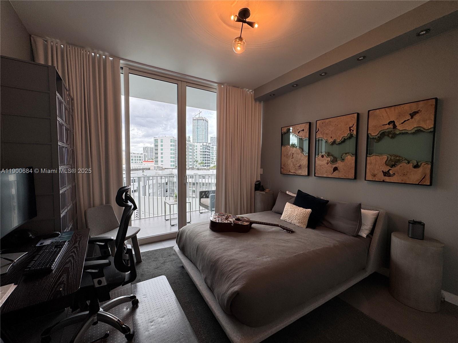 PARAMOUNT BAY CONDO - Residential Lease