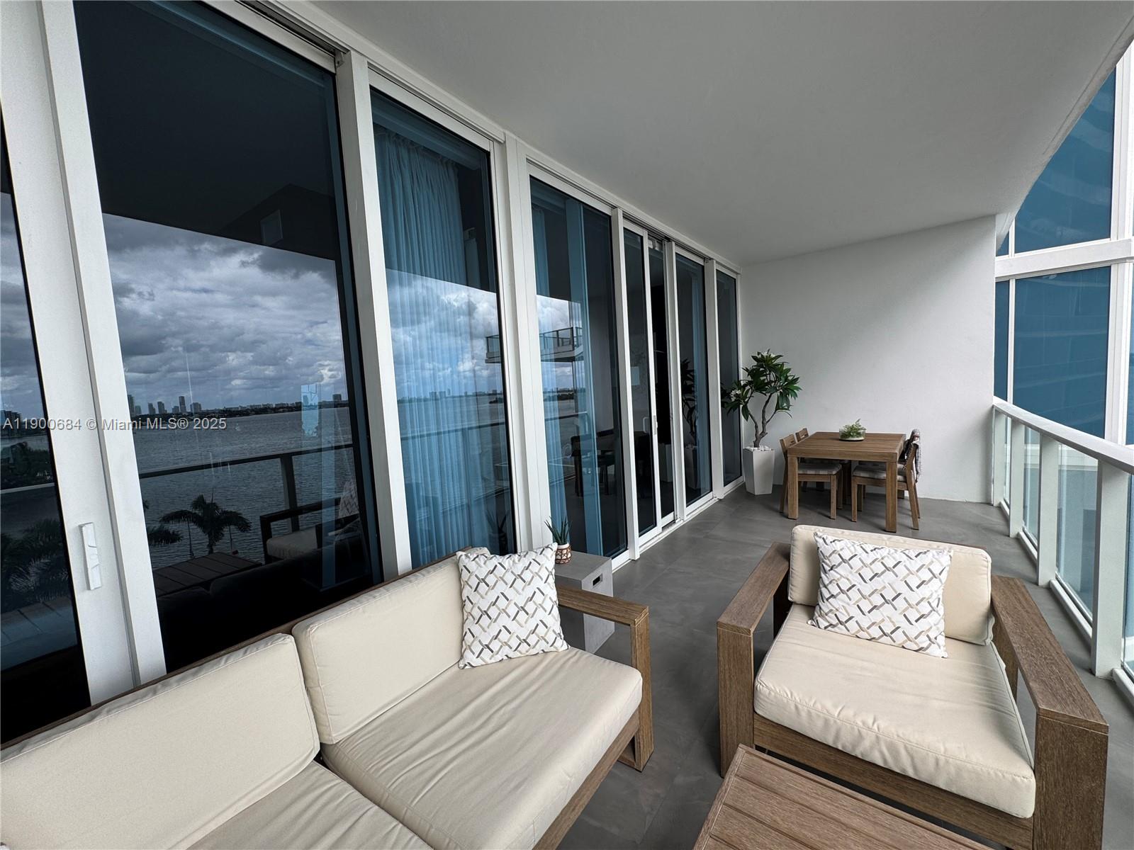 PARAMOUNT BAY CONDO - Residential Lease