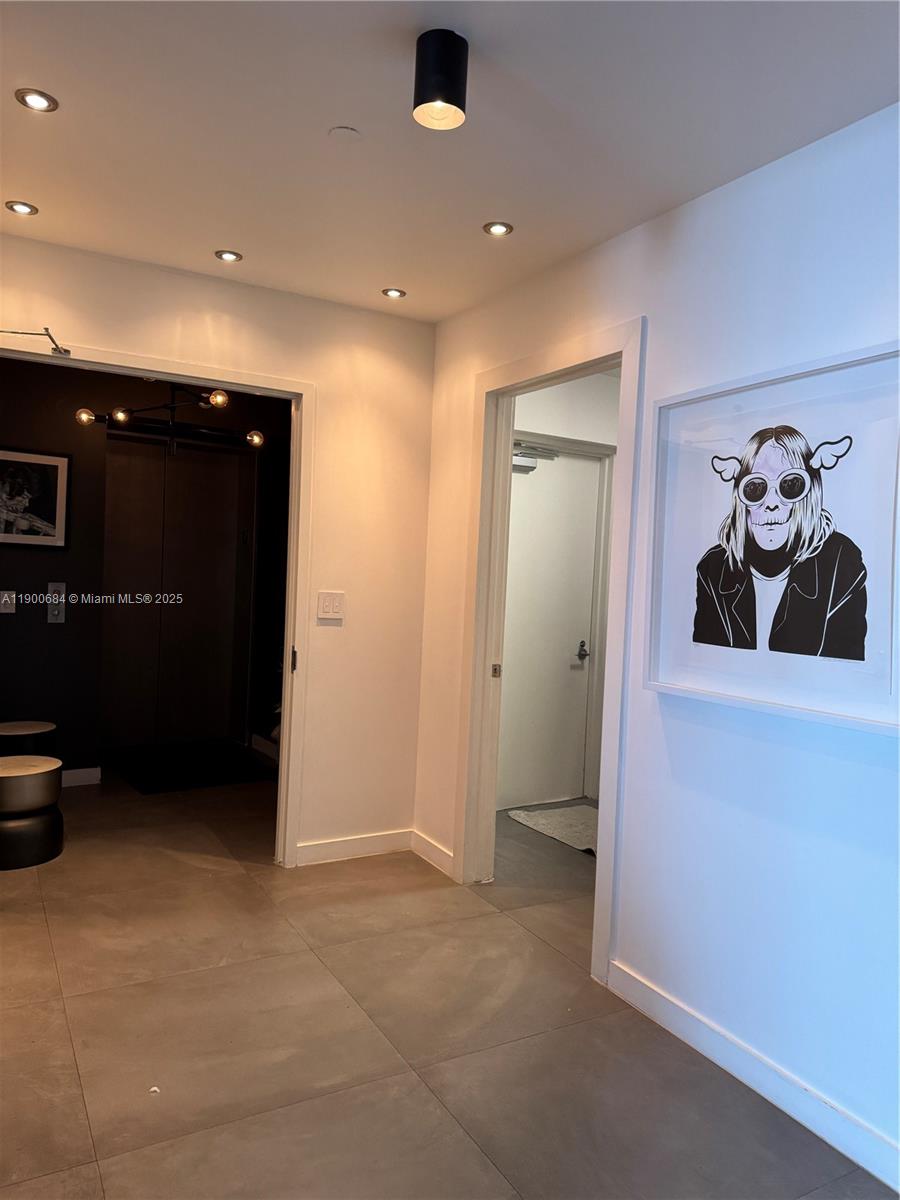 PARAMOUNT BAY CONDO - Residential Lease