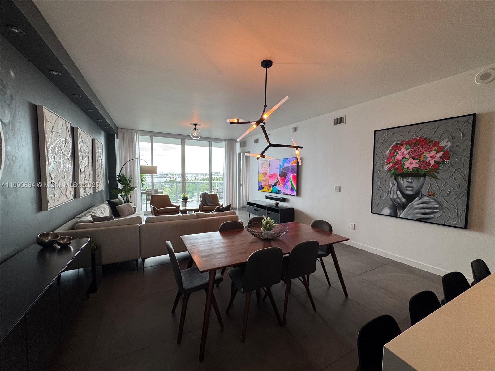 PARAMOUNT BAY CONDO - Residential Lease