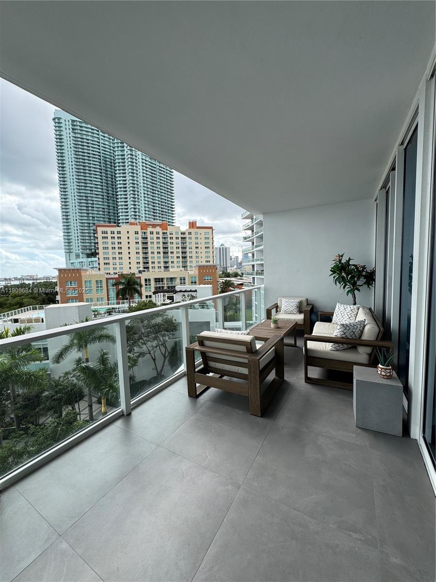 PARAMOUNT BAY CONDO - Residential Lease