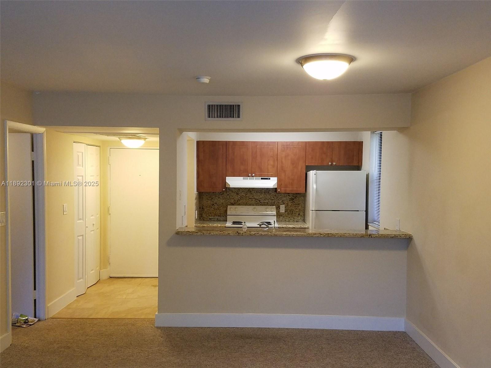 NICE 1 BEDROOM, 1 BATH CORNER UNIT IN HIGHLY DESIRABLE LAS VISTAS AT DORAL. BRIGHT AND SPACIOUS LIVING AREA WITH UPGRADED KITCHEN AND BATHROOM, OPEN BALCONY, AND WASHER/DRYER INSIDE THE UNIT. GATED COMMUNITY WITH SECURITY. ENJOY RESORT-STYLE AMENITIES INCLUDING POOLS, FITNESS CENTER, TENNIS COURTS, PLAYGROUND, CLUBHOUSE, AND WALKING PATHS. EXCELLENT LOCATION CLOSE TO SCHOOLS, RESTAURANTS, SHOPS, PARKS, AND MAJOR HIGHWAYS. JUST MINUTES FROM MIAMI INTERNATIONAL AIRPORT AND BEACHES.