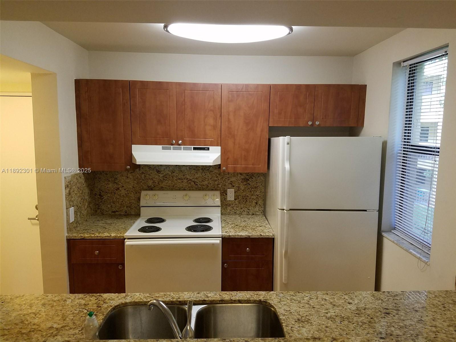 LAS VISTAS AT DORAL CONDO - Residential Lease