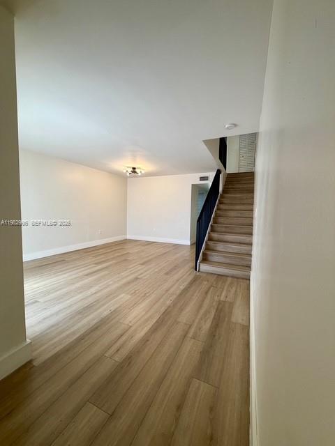LES CHATEAUX AT INT GARDE - Residential Lease
