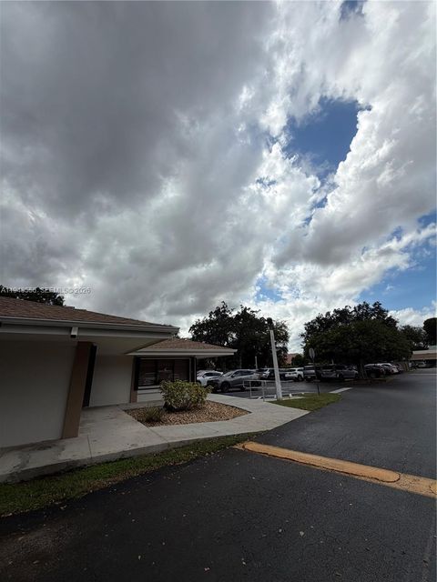 9260 Hammocks Blvd 104 Miami FL 33196