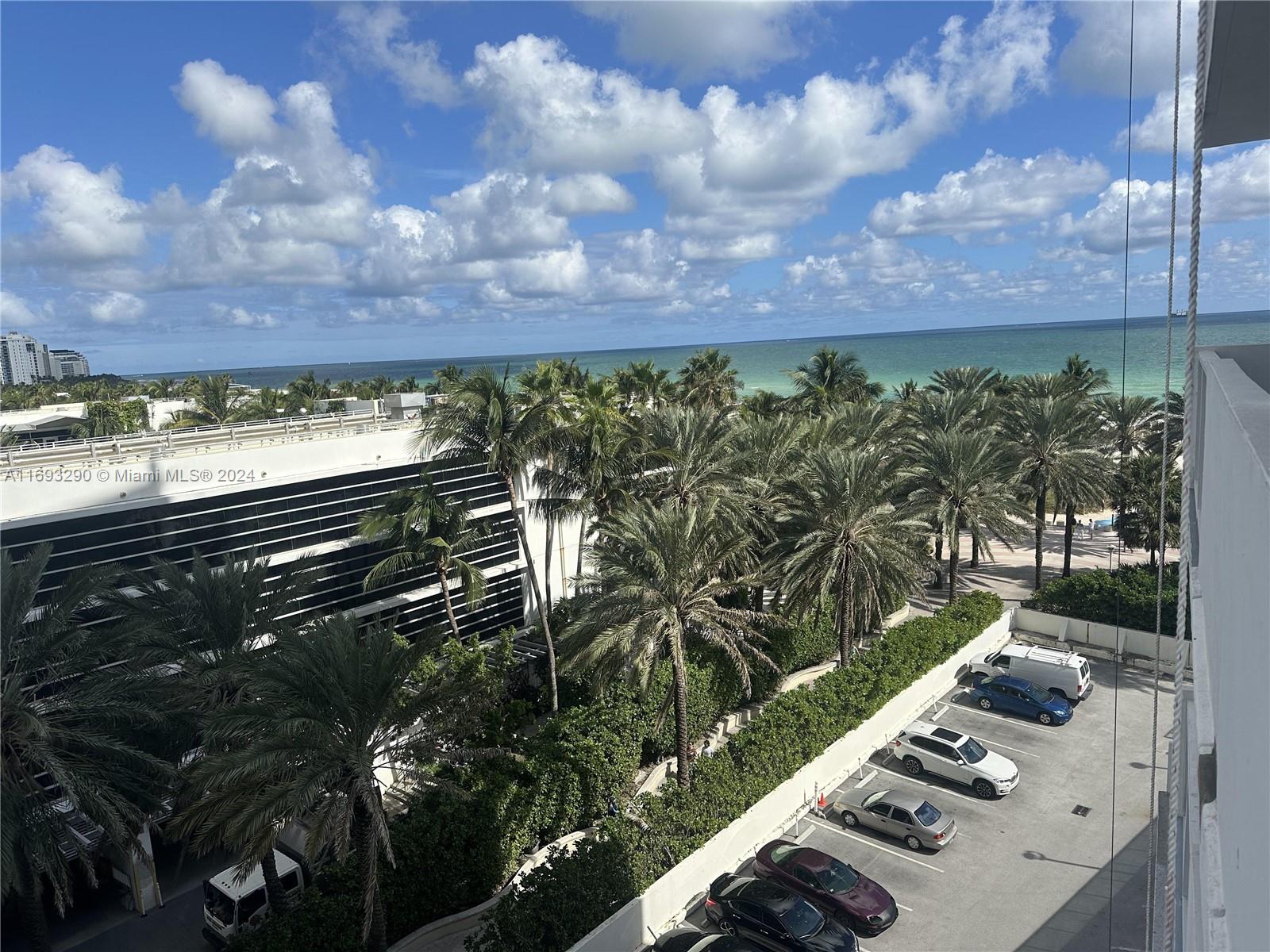 100 Lincoln Rd 643, Miami Beach, Miami-Dade County, Florida - 1 Bedrooms  
1 Bathrooms - 
