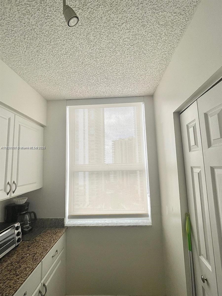 THE MARK ON BRICKELL COND - Residential