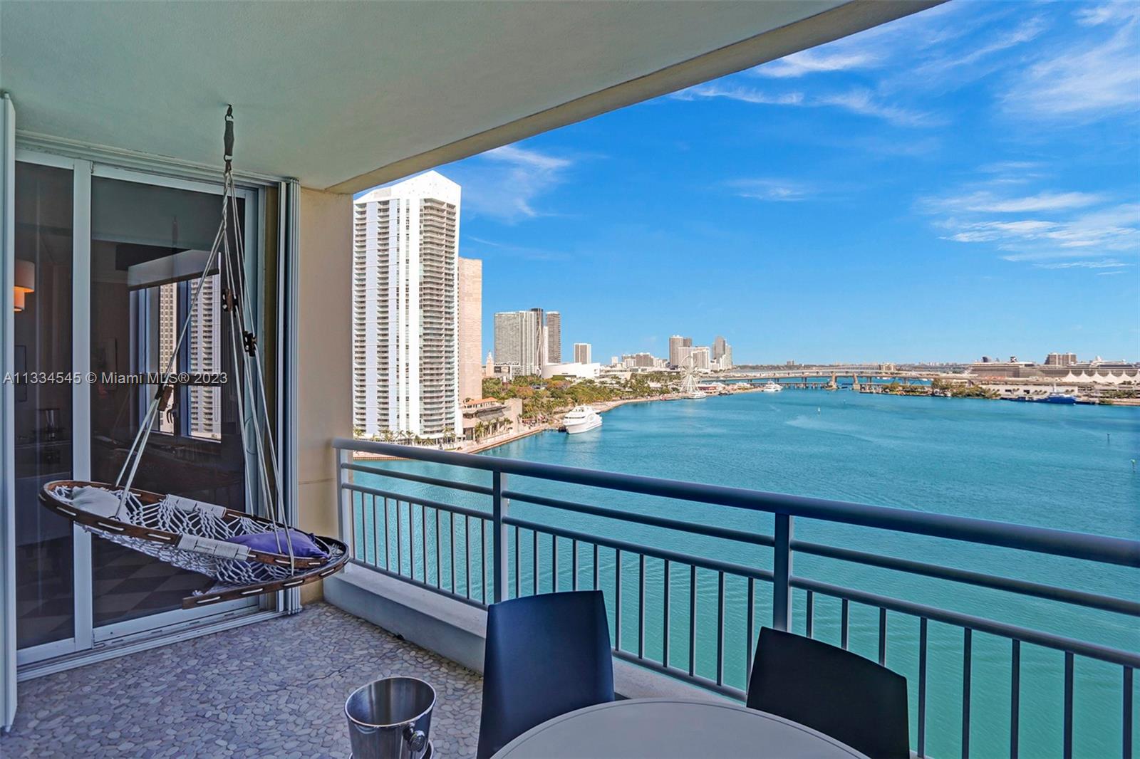 Photo 12 of 38 of 848 Brickell Key Dr 1502 condo