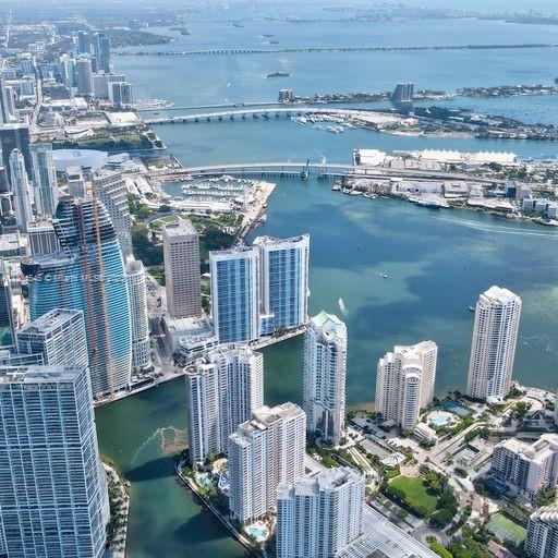 Photo 26 of 38 of 848 Brickell Key Dr 1502 condo
