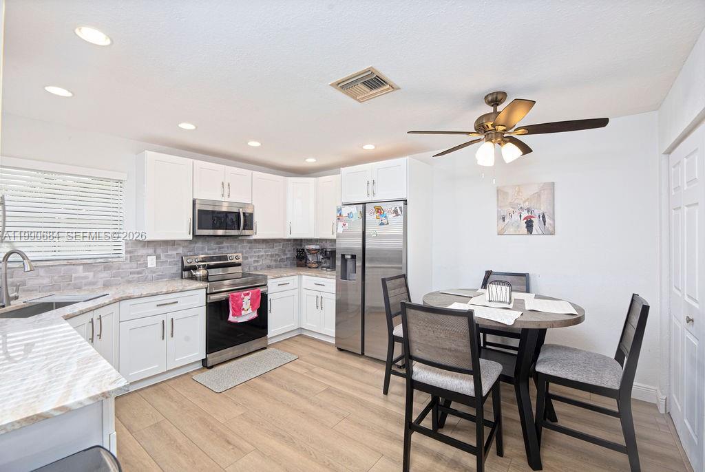 RAINBERRY BAY SEC 10 - Residential