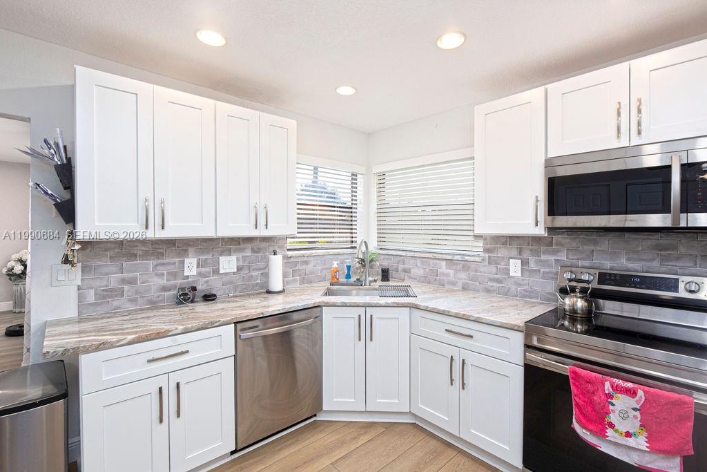 RAINBERRY BAY SEC 10 - Residential