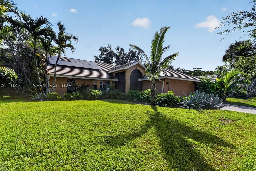 Photo of 18620 Misty Lake Dr, Jupiter, FL 33458 (MLS # A12085112)