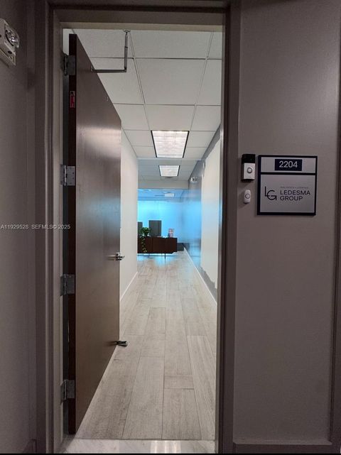 175 SW 7th St 2204 Miami FL 33130