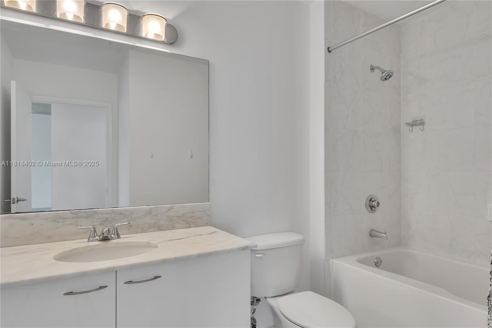 THE LOFT DOWNTOWN II COND - Residential Lease