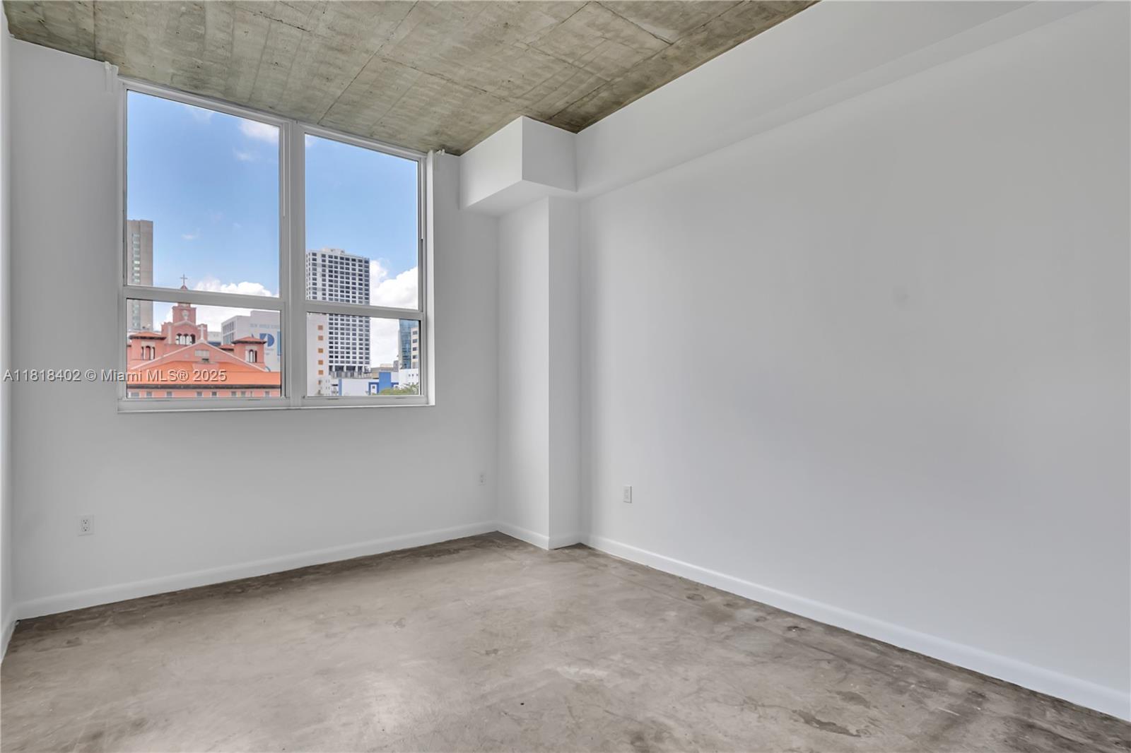 THE LOFT DOWNTOWN II COND - Residential Lease