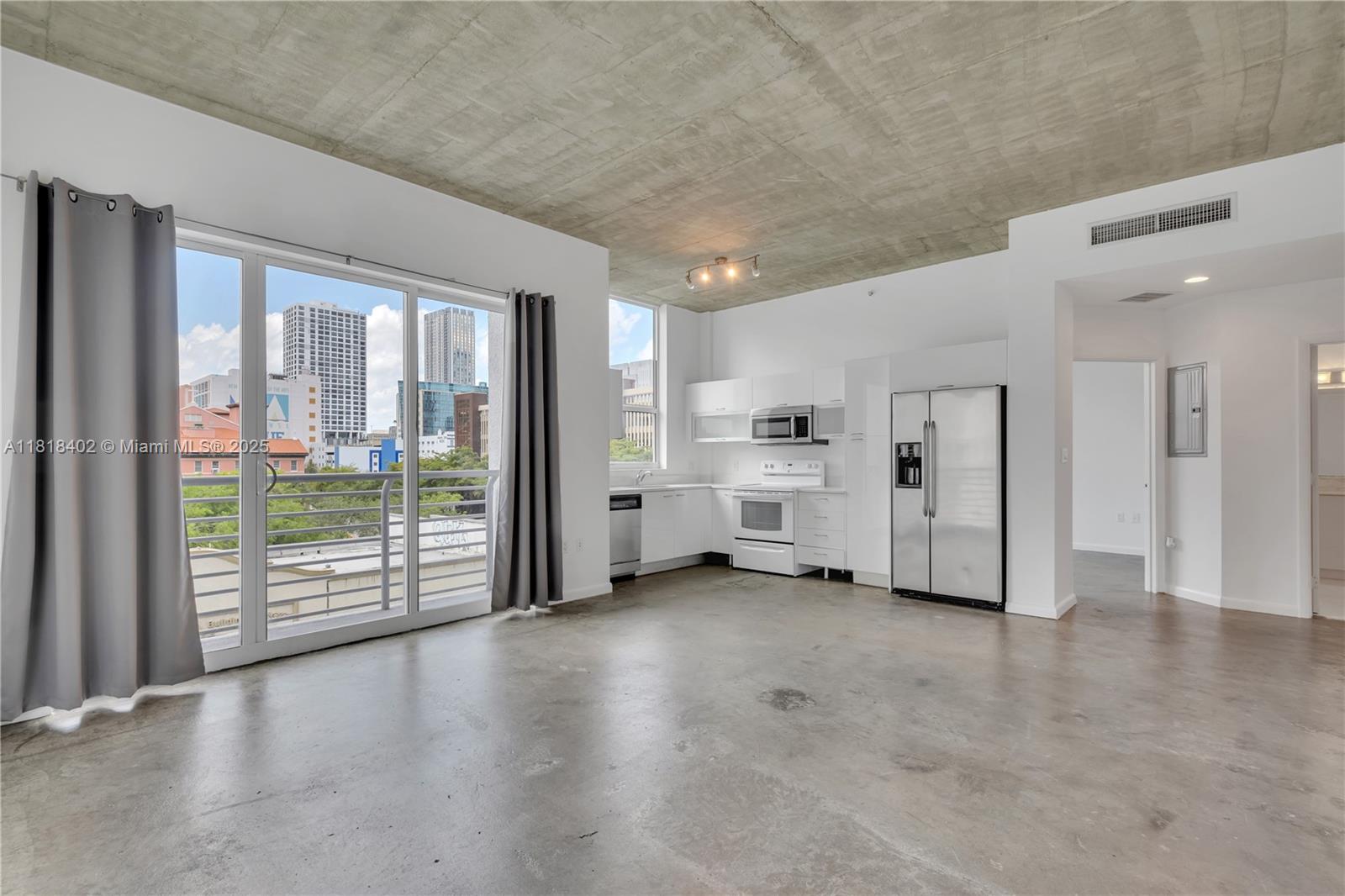 THE LOFT DOWNTOWN II COND - Residential Lease