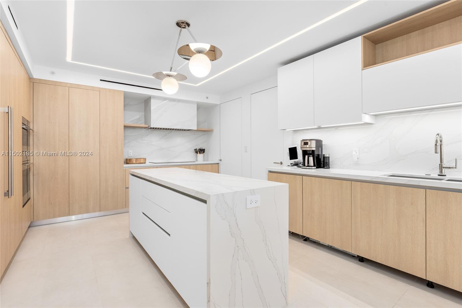 BAL HARBOUR TOWER CONDO - Residential