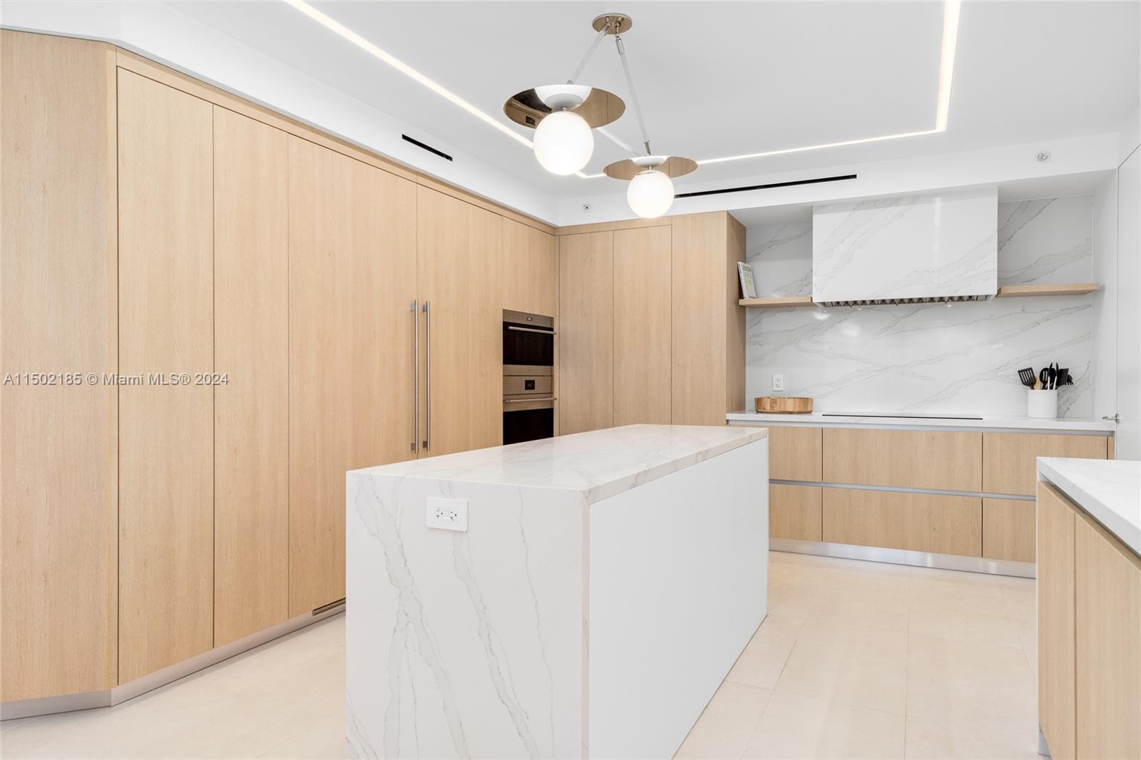 BAL HARBOUR TOWER CONDO - Residential