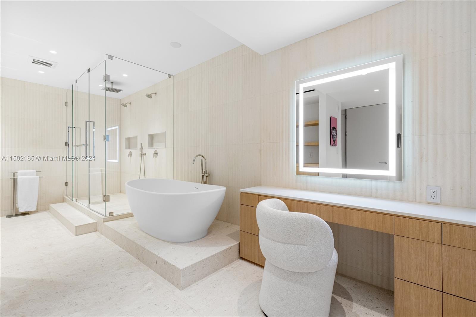 BAL HARBOUR TOWER CONDO - Residential