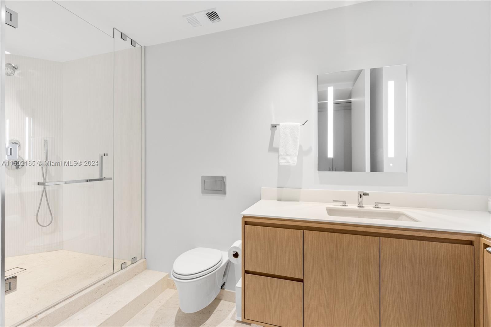 BAL HARBOUR TOWER CONDO - Residential