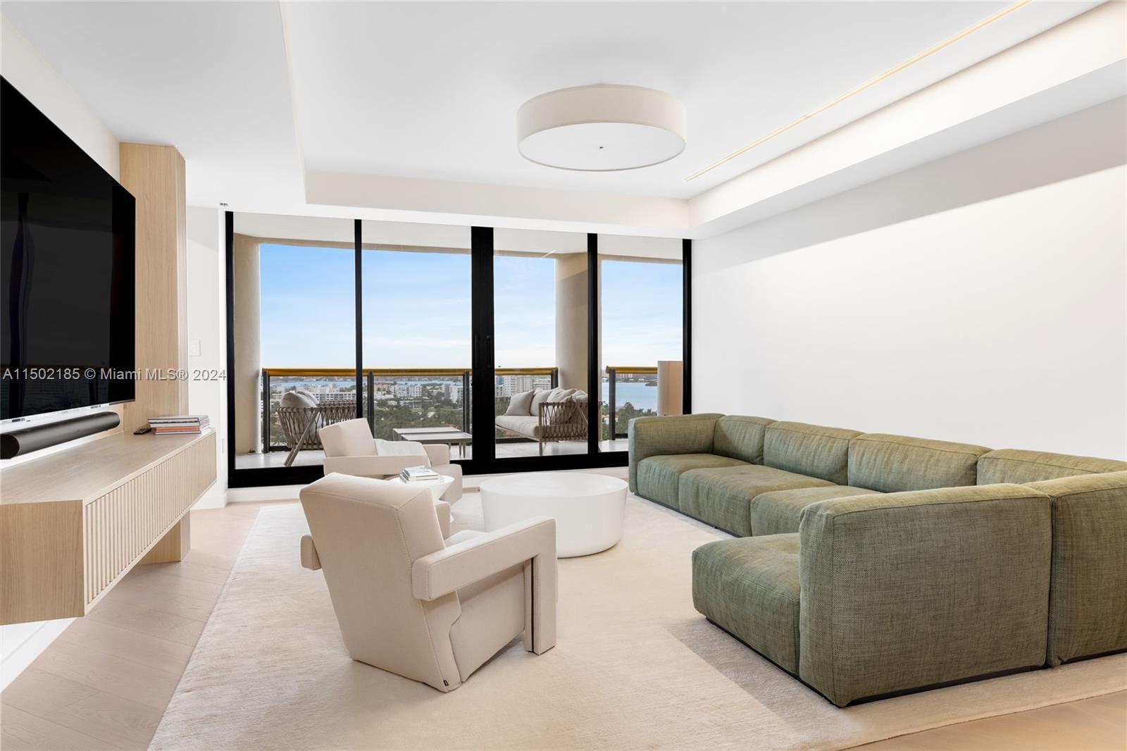 BAL HARBOUR TOWER CONDO - Residential