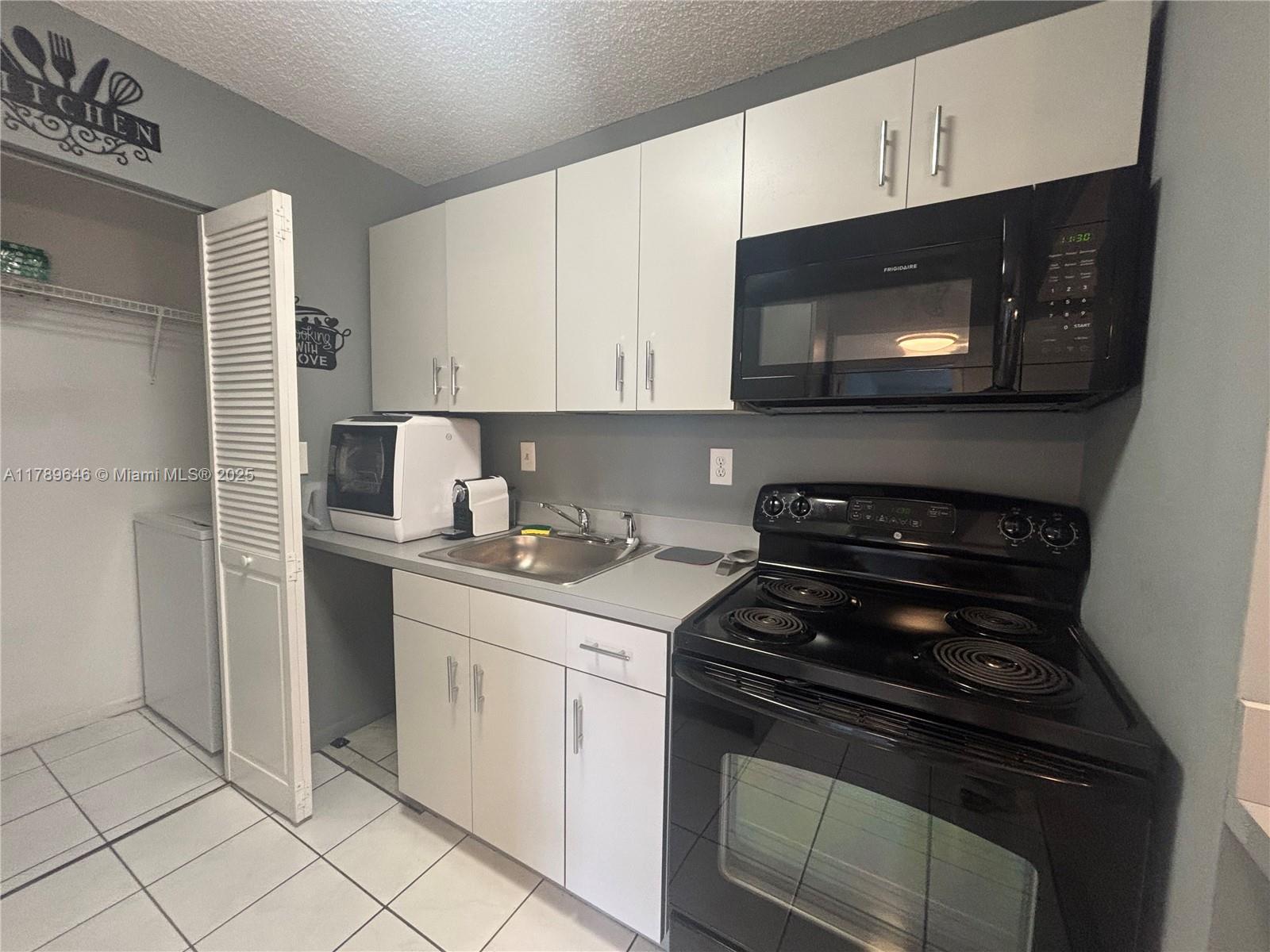 CARMEL LAKES CONDO NO 11 - Residential