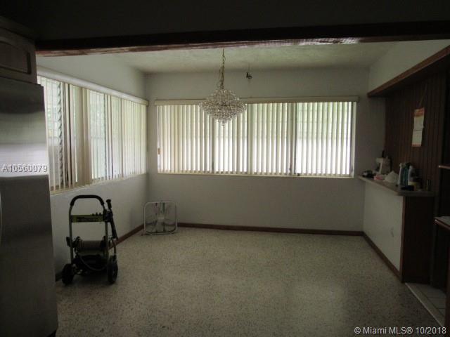 QUEENS PARK - Residential