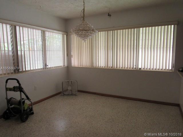 QUEENS PARK - Residential