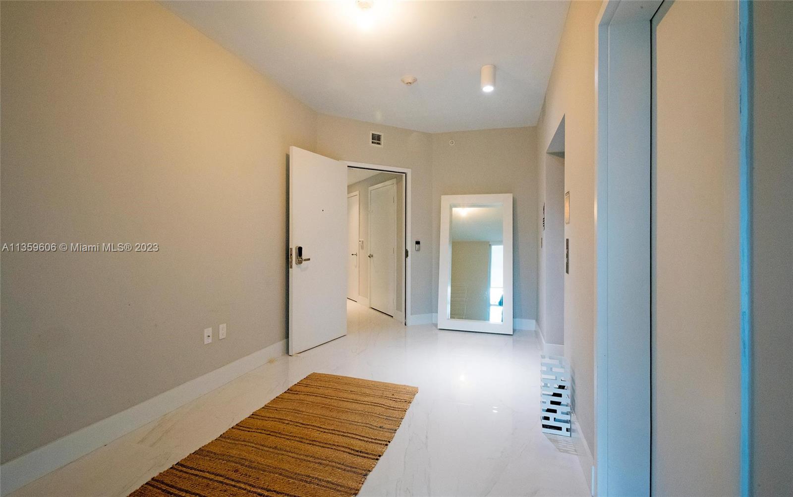 Photo 4 of 50 of 16385 Biscayne Blvd 2101 condo