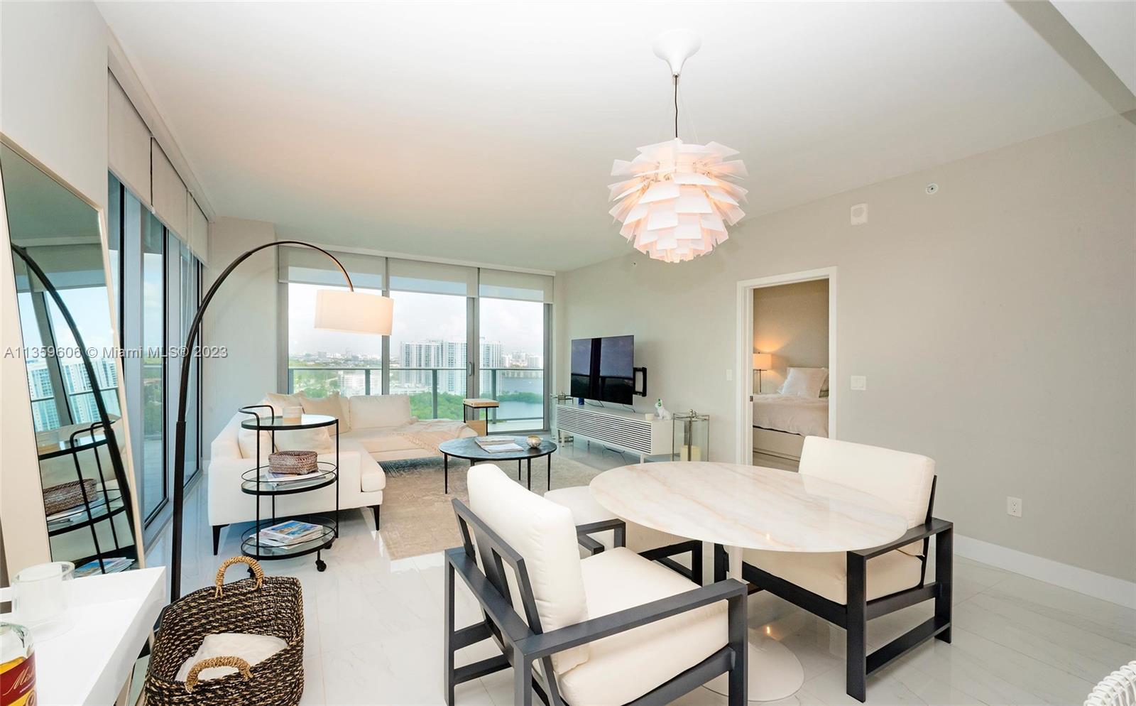 Photo 7 of 50 of 16385 Biscayne Blvd 2101 condo