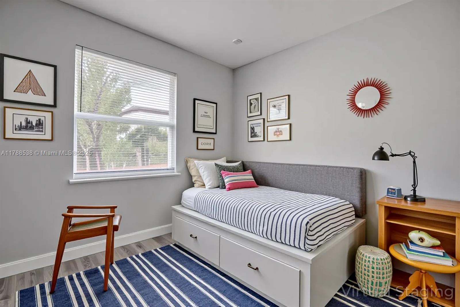 AVON PARK LAKES - Residential