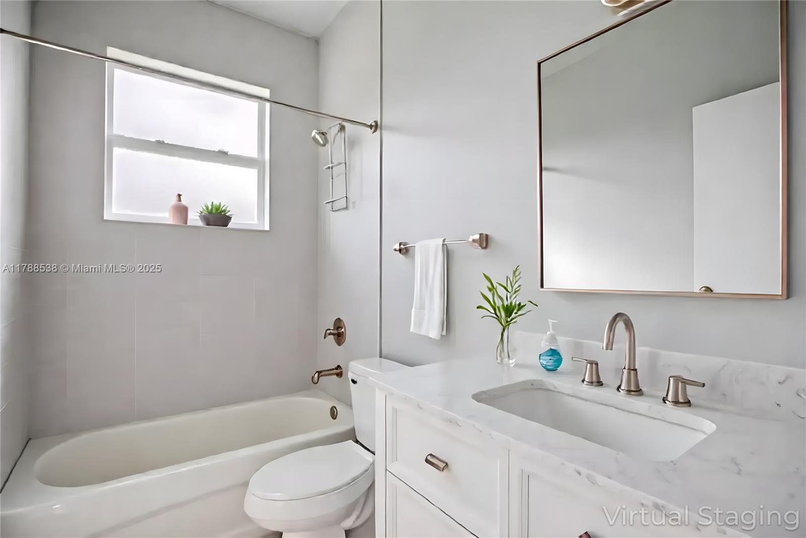 AVON PARK LAKES - Residential