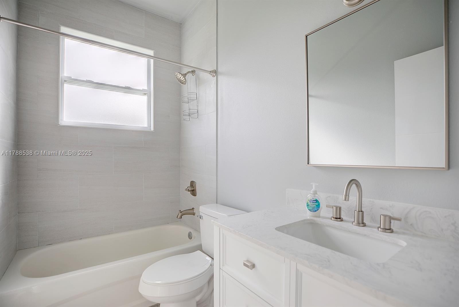 AVON PARK LAKES - Residential