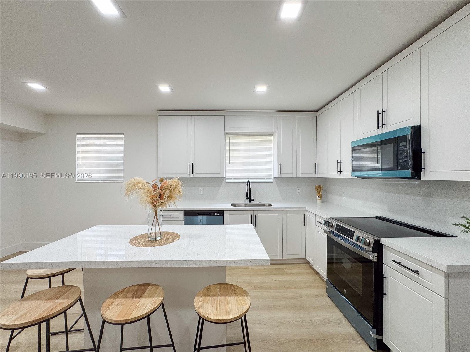 RAINBOW PARK - Residential