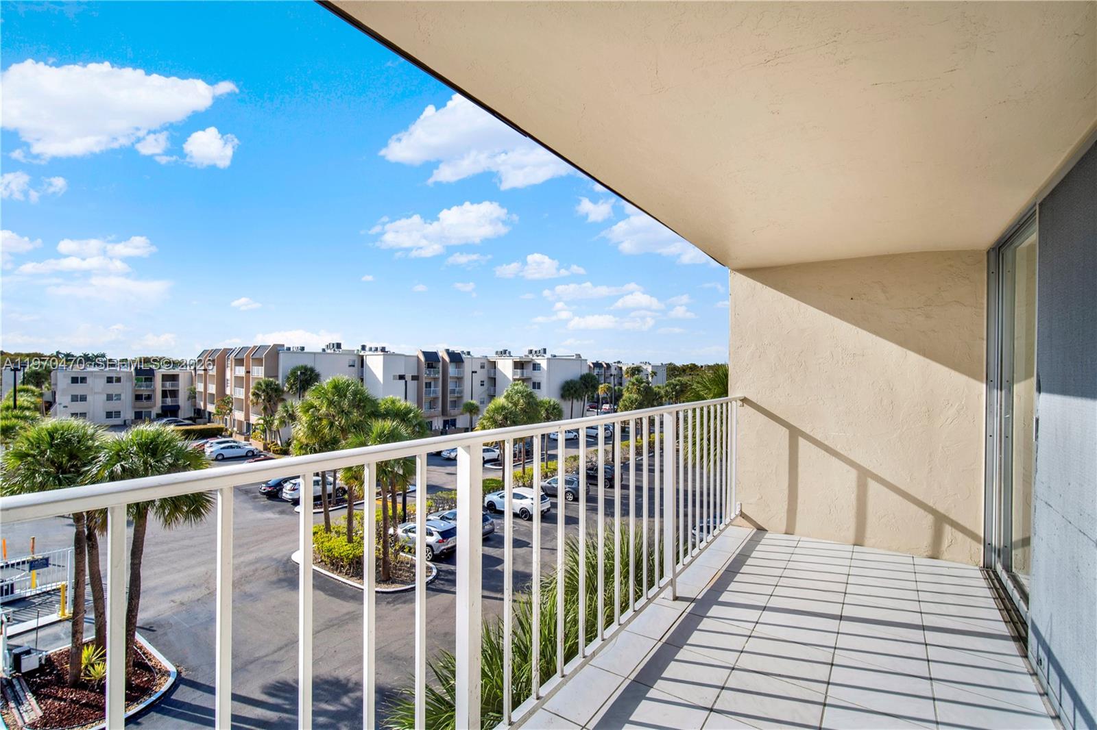 KINGS CREEK SO CONDO - Residential