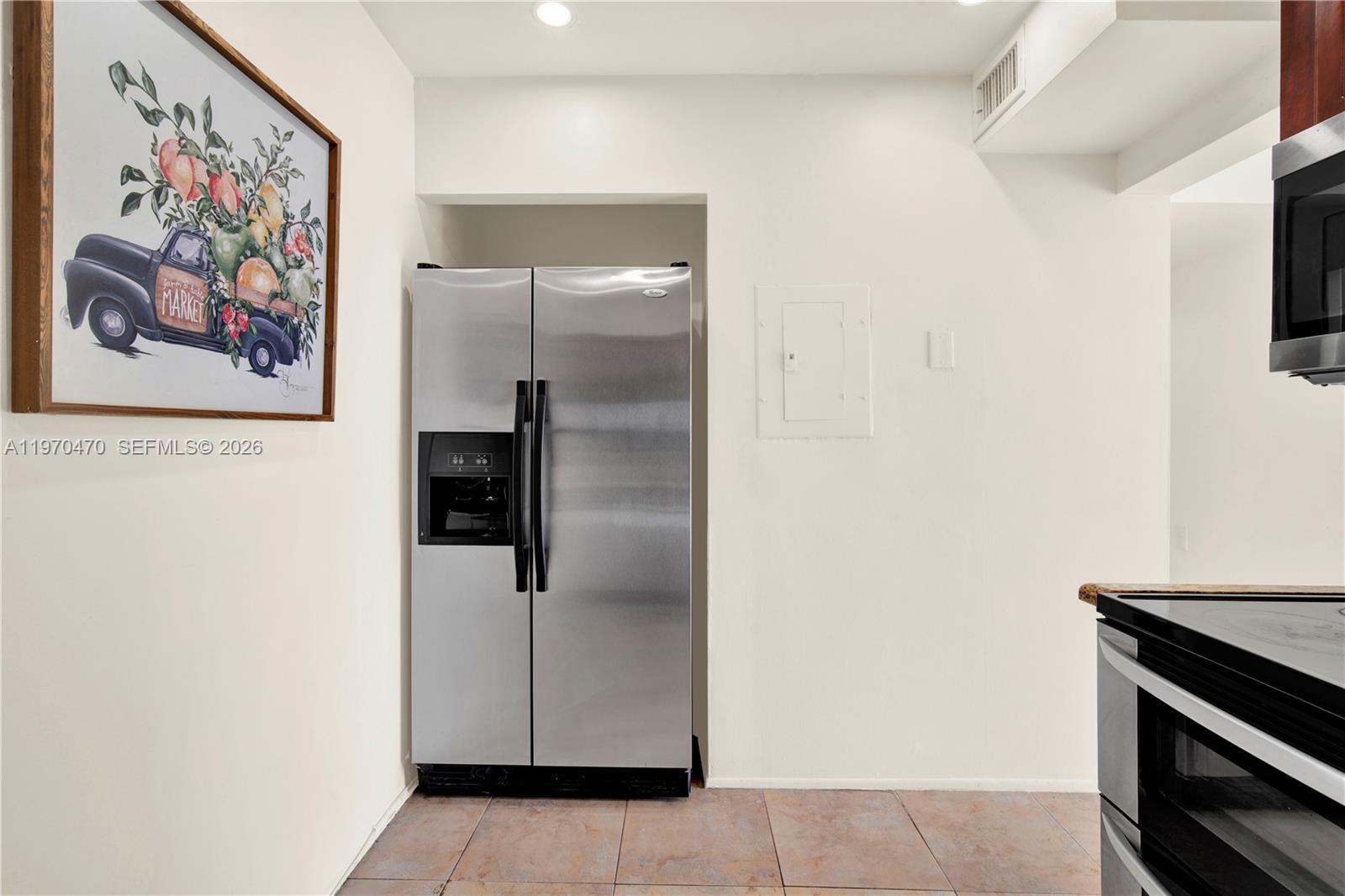 KINGS CREEK SO CONDO - Residential