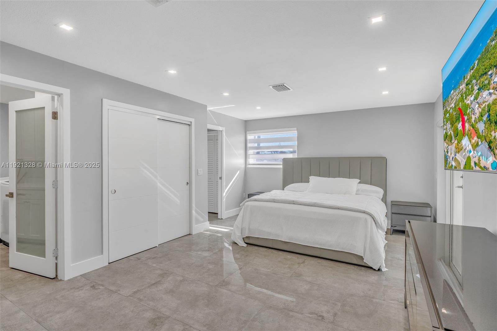 LARGO SOUND VILLAGE - Residential