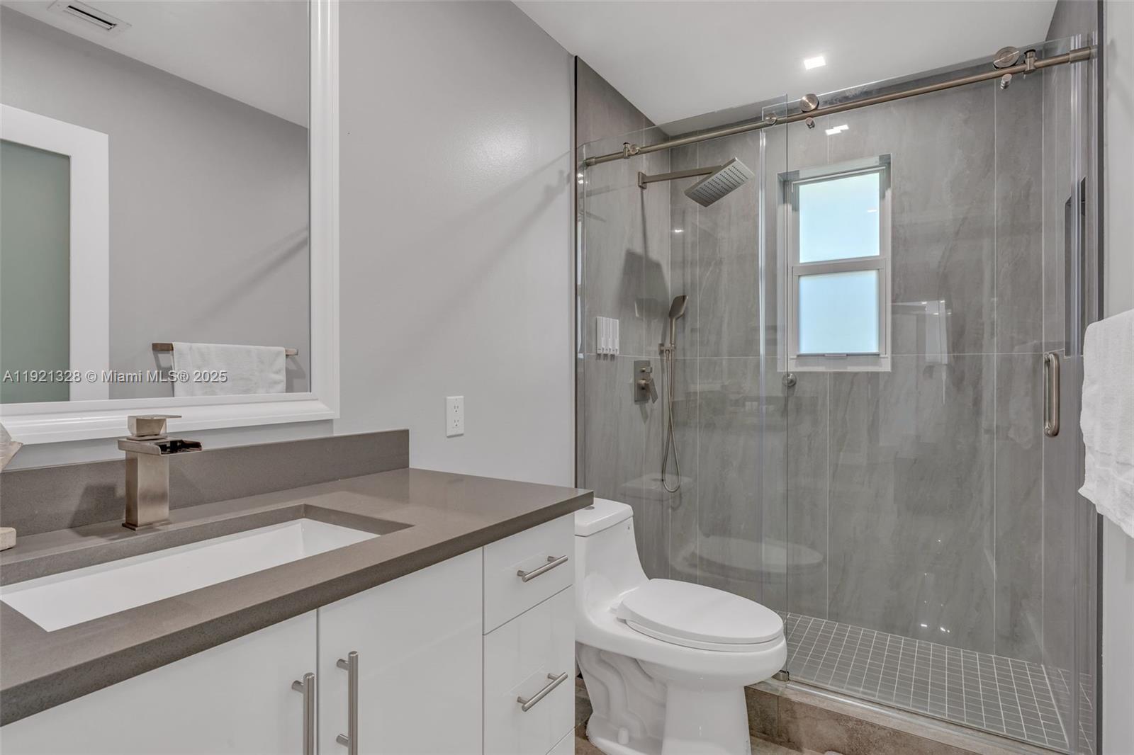 LARGO SOUND VILLAGE - Residential