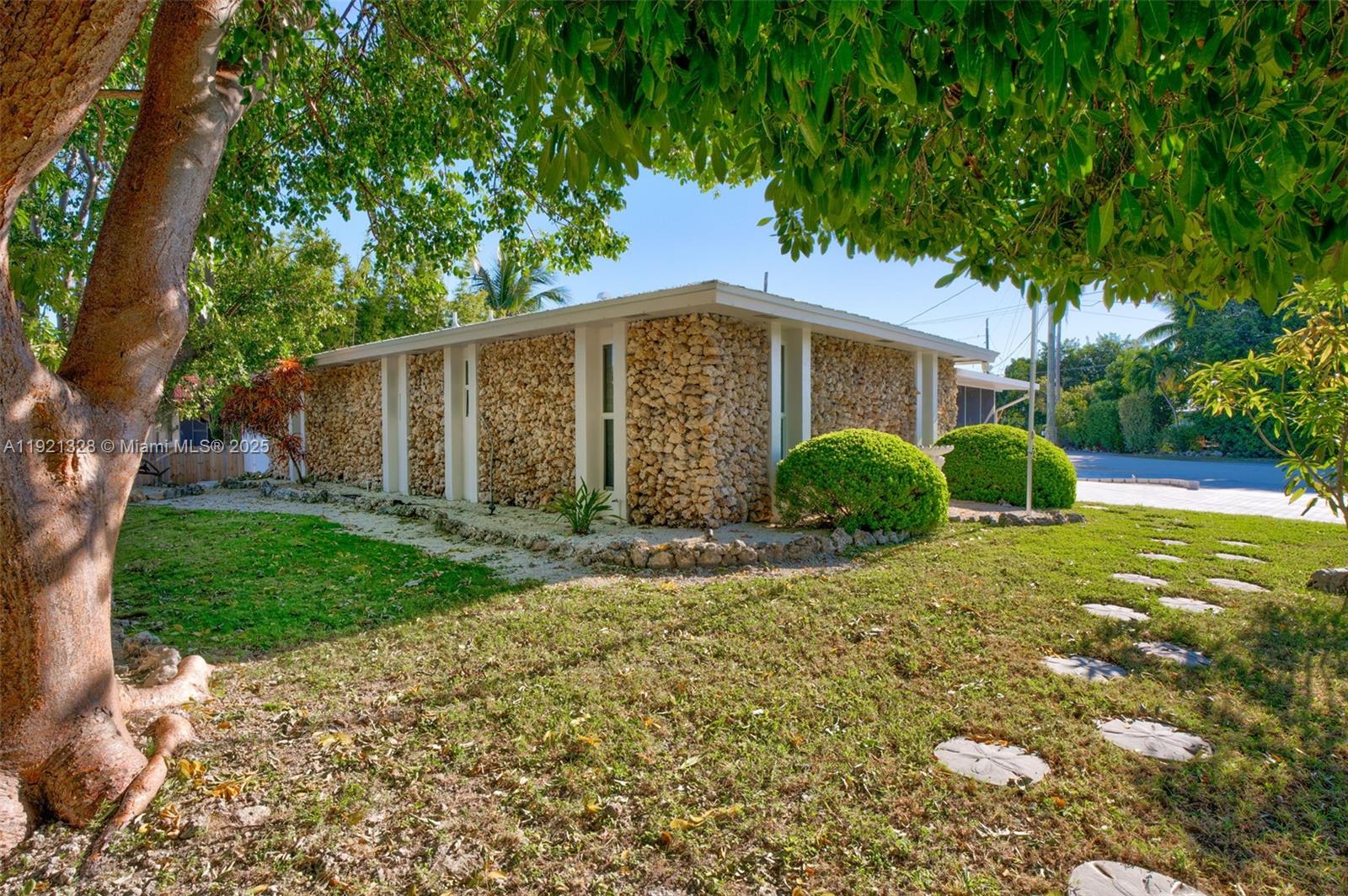 LARGO SOUND VILLAGE - Residential